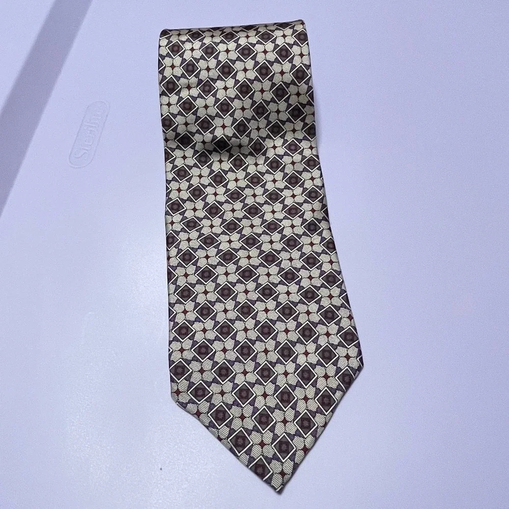 Christian Dior Monsieur Silk Tie Purple Geometric Medallion Made in USA 4 Inch